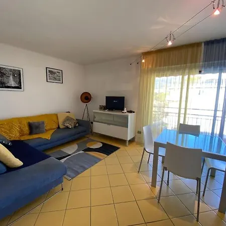 Apartman Lovely In With View